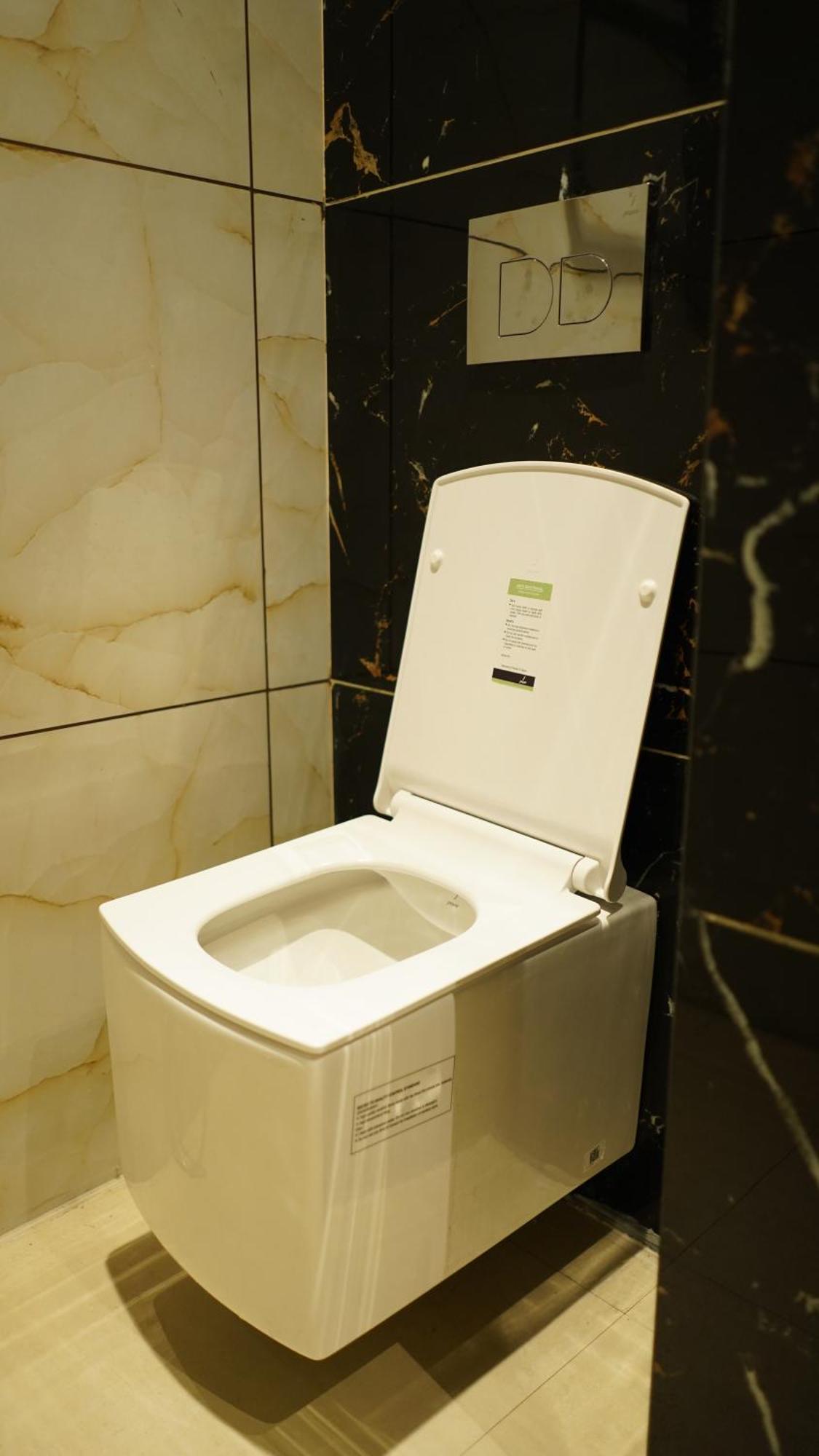 Hotel Silver Pearl Alīgarh Екстериор снимка